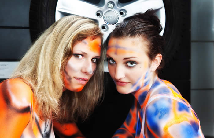 Bodypainting Models Kathleen und Lisa